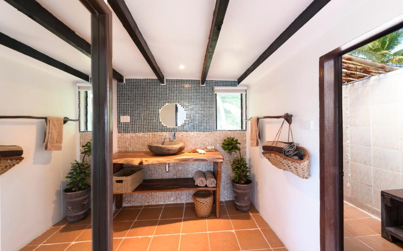 Oarsman'S Bay Lodge Naisisili Kültér fotó
